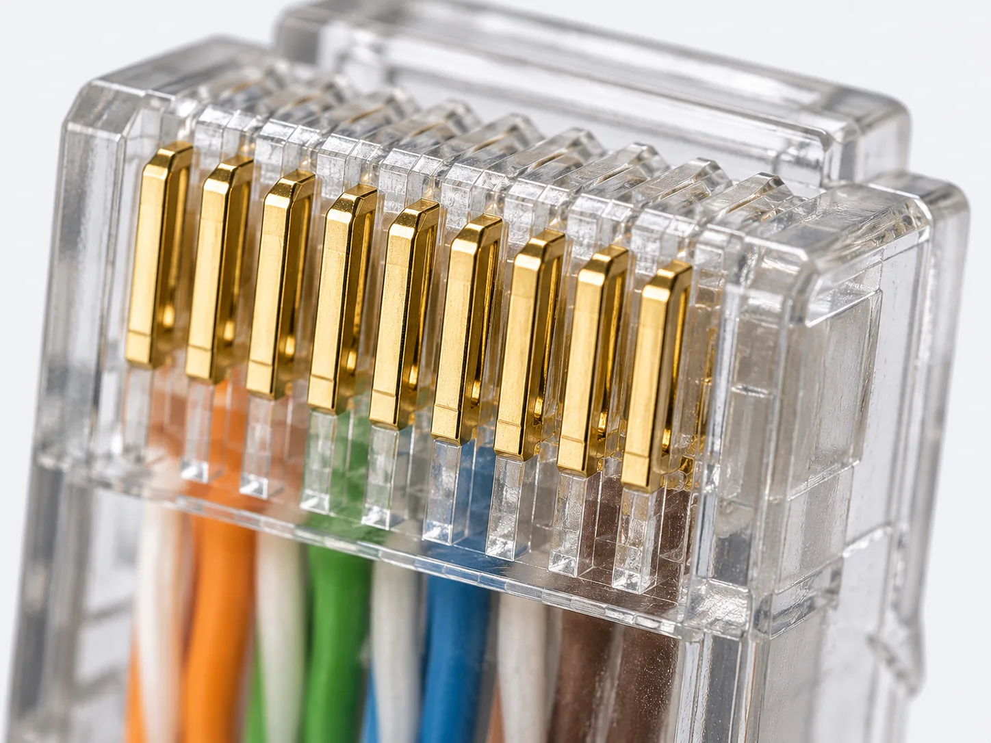 RJ45コネクタの接写